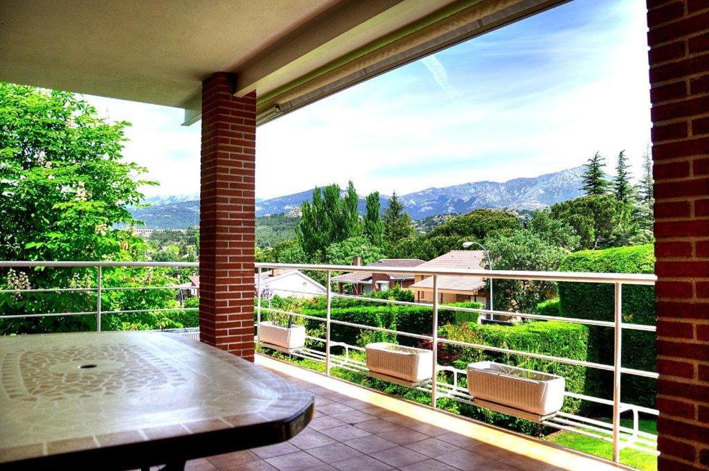 Villa Casa Bellavista Becerril Becerril de la Sierra Exterior foto