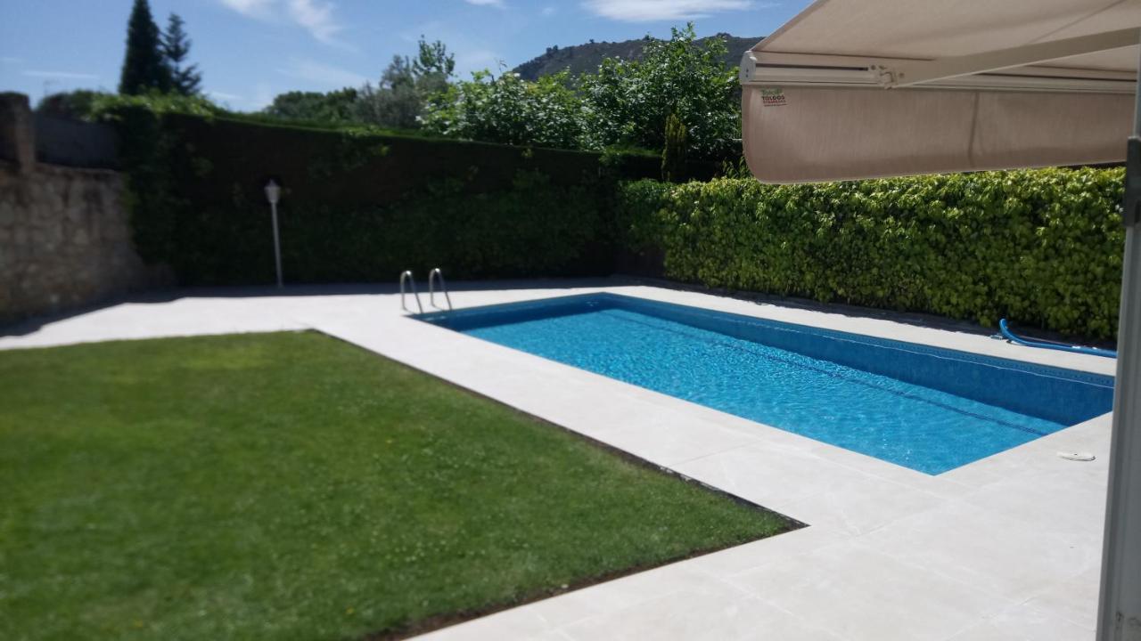 Villa Casa Bellavista Becerril Becerril de la Sierra Exterior foto